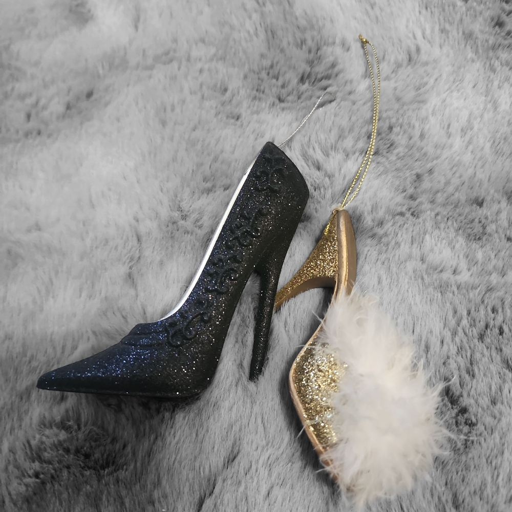 Elegant Black and Gold Women's Heels